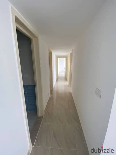 For rent in Madinaty, a new law apartment The price is only 10 thousand in B6 With an area of ​​86 square meters, ground floor It consists of 2 rooms