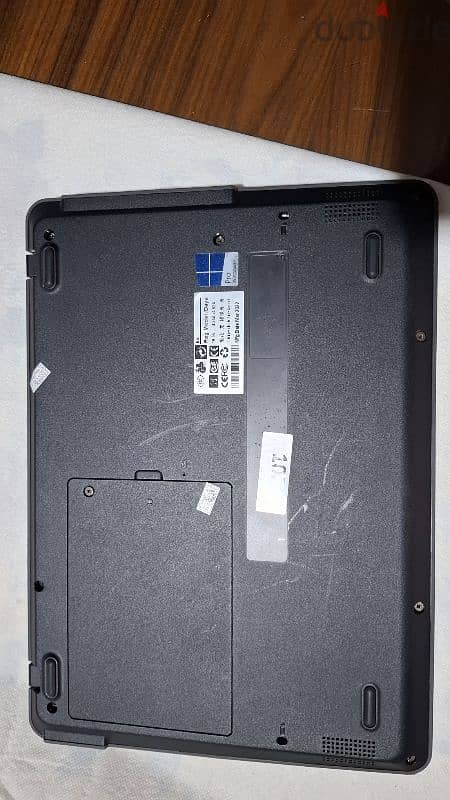 Acer TravelMate B117-M 4