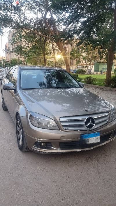 Mercedes-Benz C180 2010