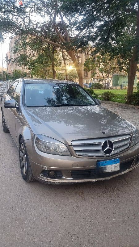 Mercedes-Benz C180 2010 0