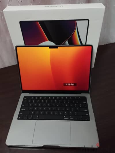 بحالة الجديد MacBook Pro M1 Pro 14 inch