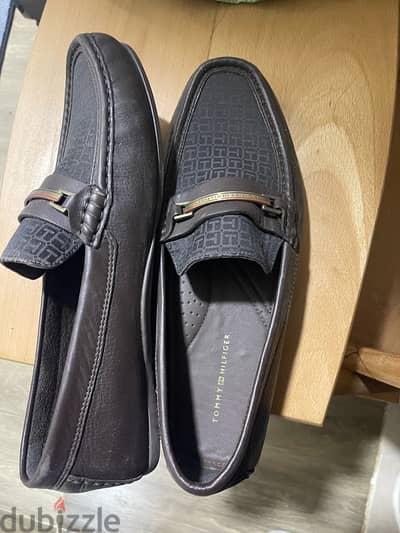 Tommy Hilfiger shoes ll size:43