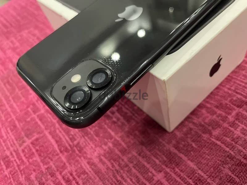 iPhone 11 128g ايفون 11 مساحه 128جيجا 10