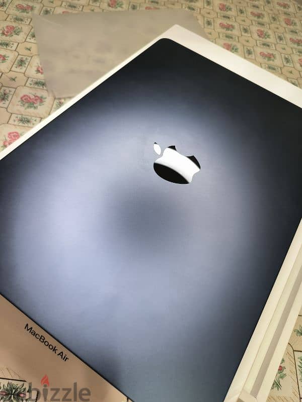 MacBook air M2 100% 0 C. C تم شراؤه من 10 ايام فقط condition 1