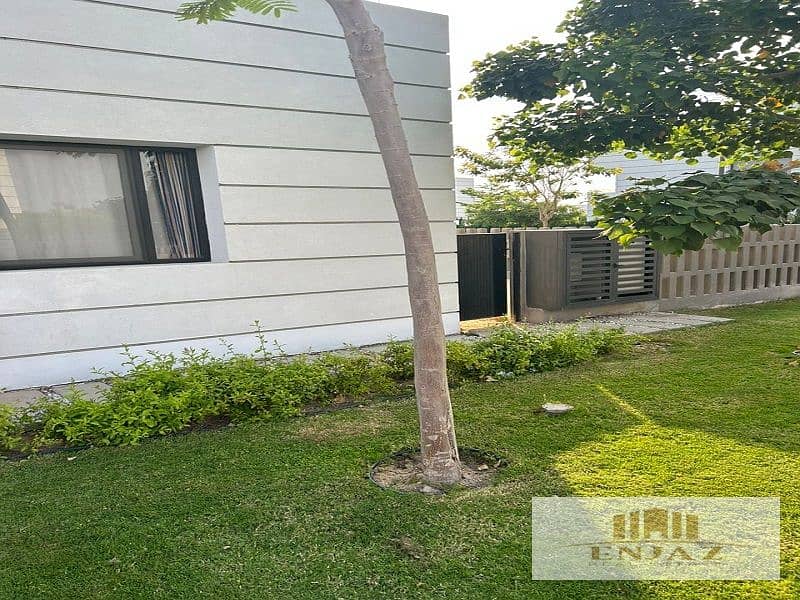 Stand alone villa for rent in Al Burouj Compound, the best compound in Shorouk City, with the best location overlooking the largest wide garden, finis 0