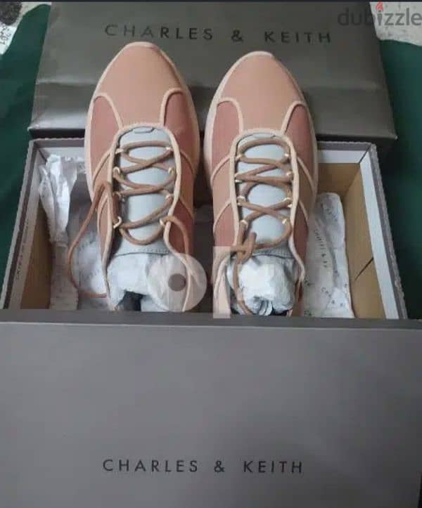 charles & keith Shoes  جديد بالكرتونة مقاس 37 0