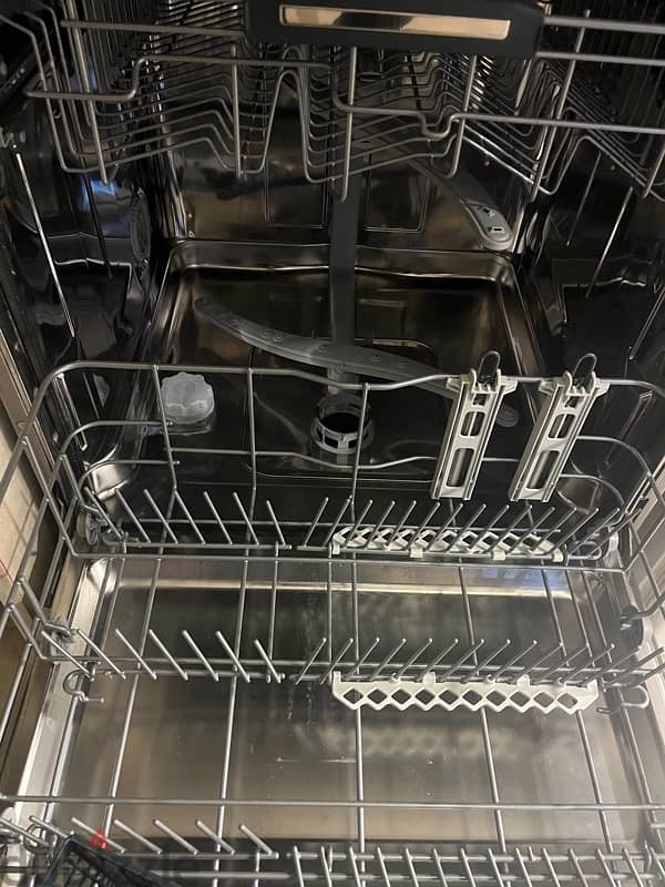 Ariston Dishwasher 5