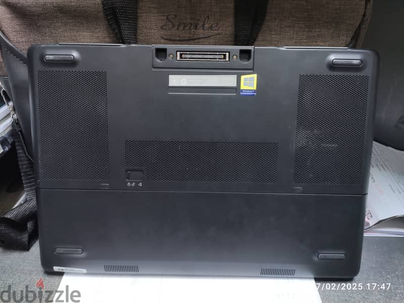 Dell precision 7520 work station حاله نادره 3