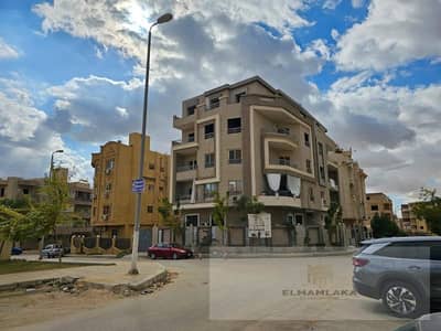 186m Corner Apartment for Sale District 16 Zayed