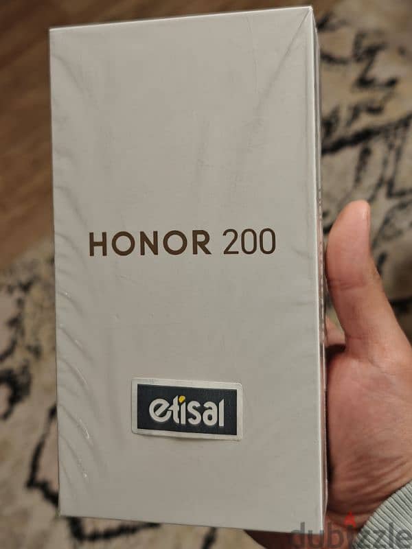 Honor 200  فتح كرتونة فقط مساحة 512  بالضمان المحلي والفاتورة الضريبية 0