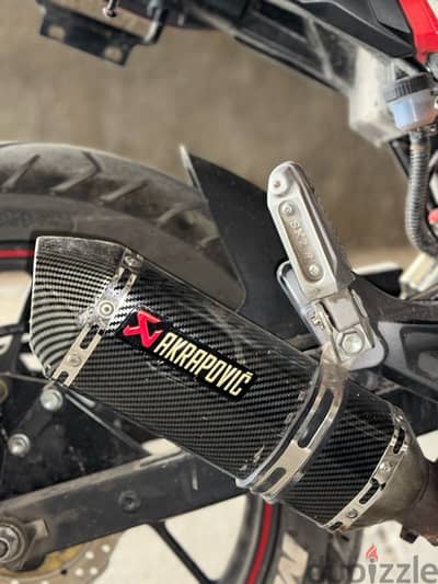 AKRAPOVIC