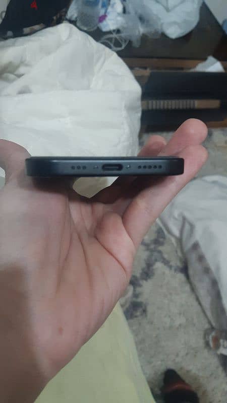 iphone 15 black 128 . like new 2