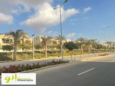 town house fore sale at palm hiils new cairo with downpayment 13,780.000