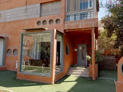 Two floor villa for commercial or administrative rent