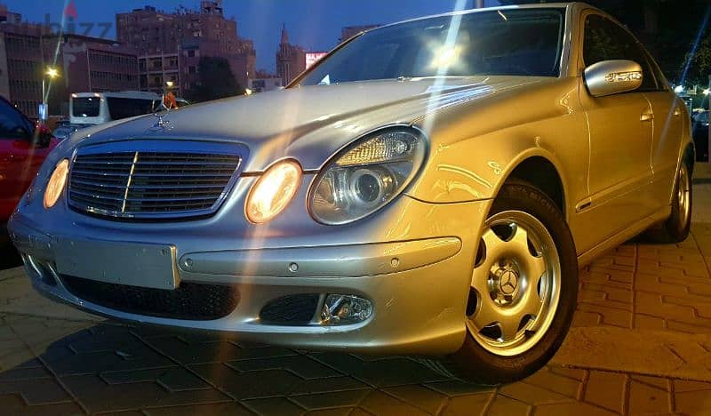 Mercedes Benz E200  حاله نادره جدا 0