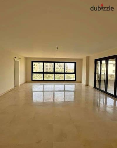 For sale at less than the company price, an apartment of 205 meters in the O West Compound, minutes from Mall of Egypt