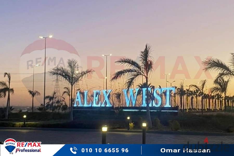 Own your apartment with fully open views of the plaza and the club in Alex West 0