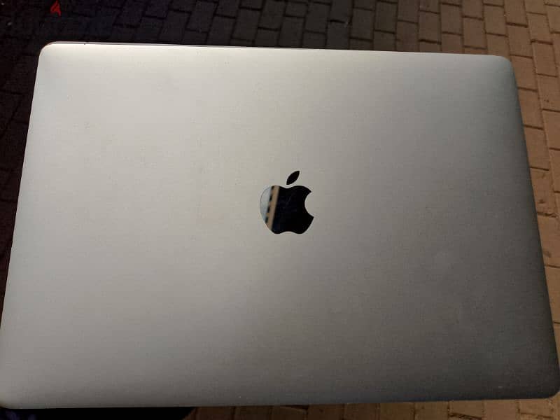 MacBook pro 2017 8