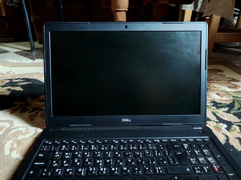 laptob dell latitude 3580 بحاله ممتازه 3