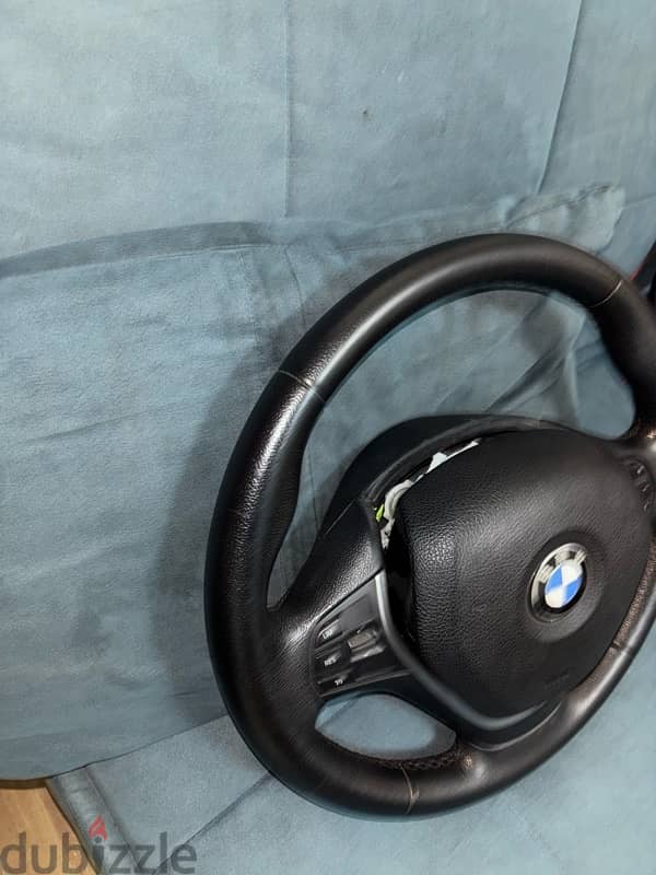 steering wheel 1