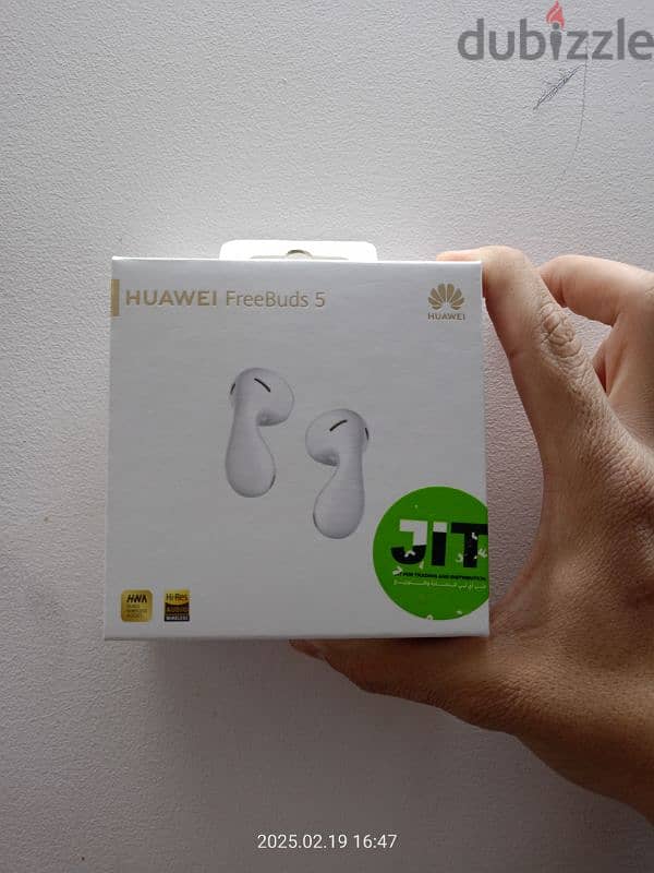 Huawei freebuds 5 بيضاء 4