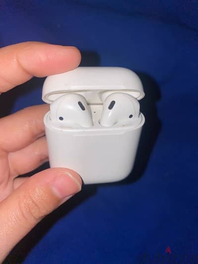 AirPods gen 1 ايربودز  بحاله جديده