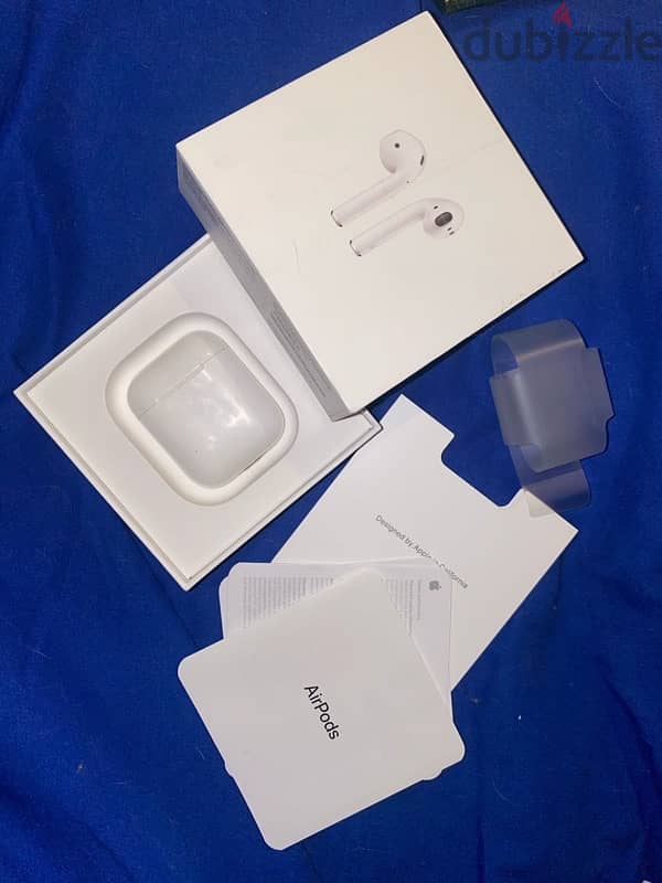 AirPods gen 1 ايربودز  بحاله جديده 3