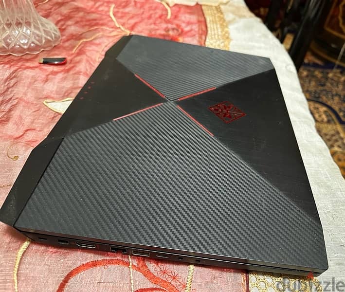 hp Omen 15-ce097nx 4