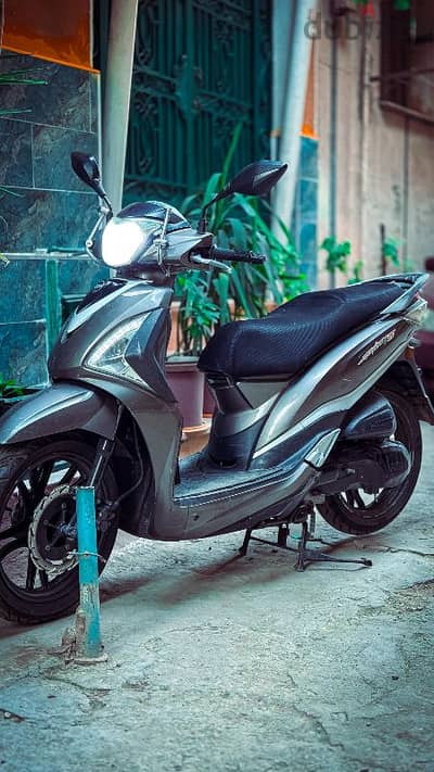 sym st 200cc للبيع