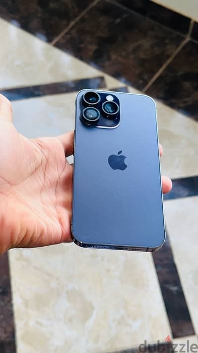 آيفون ١٤ برو ماكس.                     iPhone 14 pro max