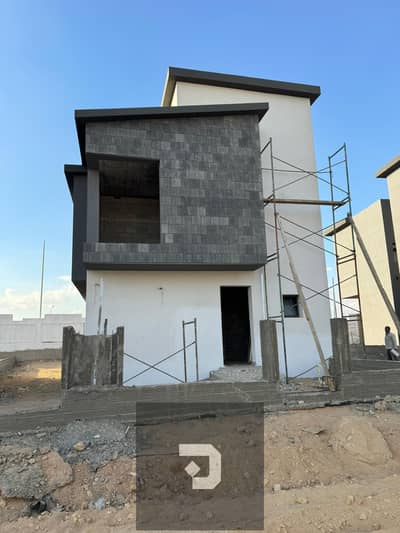 Standalone Villa for sale ready to move under market price in Creek Town Compound