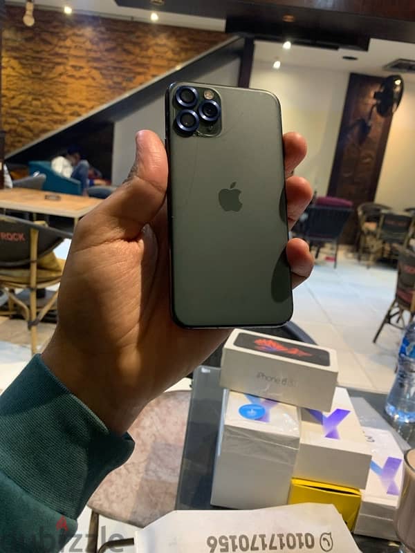 iPhone 11 pro 8