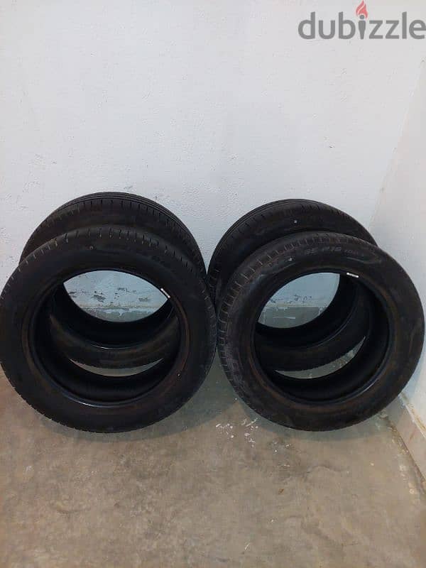 4 used tyres 235/55 R18 ٤ اطارات بيريلى مقاس ١٨ حالة ممتازة 0