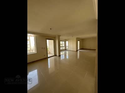 Upper duplex bahary in Jayd compound, 4 bedrooms including 2 master bedroom, 4 bathrooms, Maids room