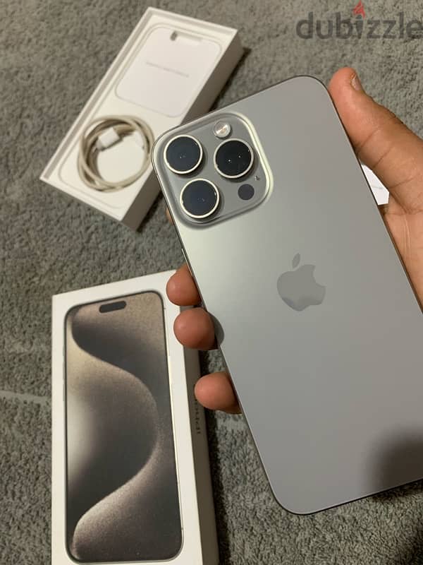 iphone 15 pro max خطين 2