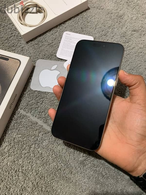 iphone 15 pro max خطين 3