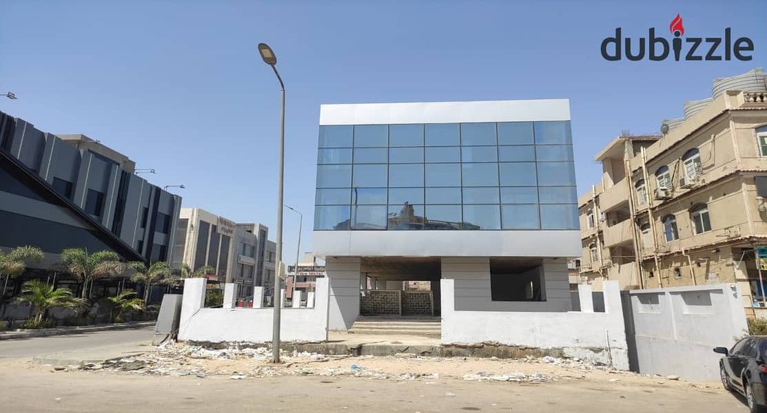 Fully commercial building 800m For Rent, standalone  In New Cairo 0