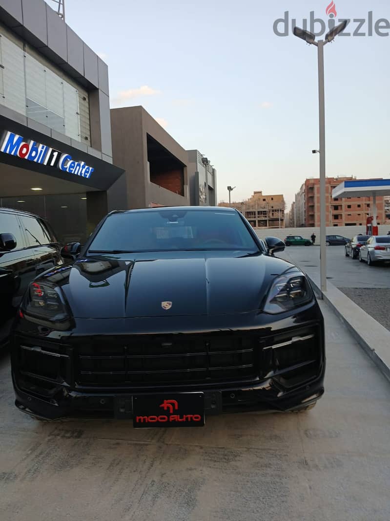 بورشه كايين  2024  Porsche Cayenne GTS Configuration 0