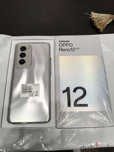 oppo reno 12  5g 512 ram like new