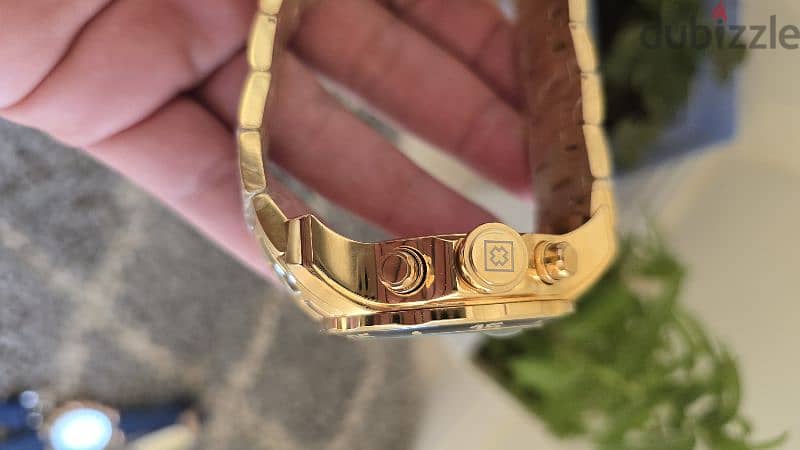 invicta Full Gold 4