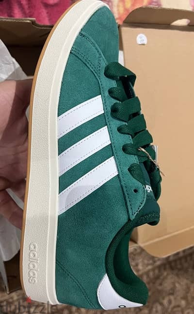 Adidas Grand court base 00s size 44   اديداس جراند كورت مقاس ٤٤