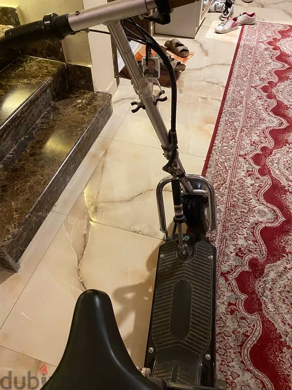 electric scooter with seat  سكوتر كهربائي بمقعد 4