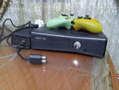 Xbox 360 original شامل كل حاجته