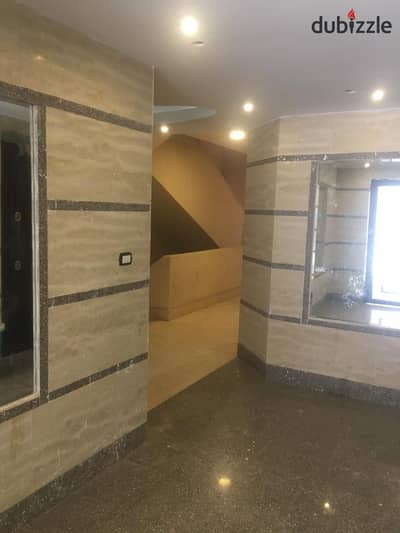 Apartment for sale in North Lotus, a residential building, the apartment is on the corner of a corridor near the clubs and the ninety