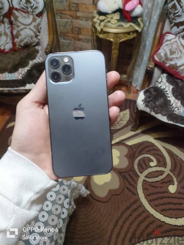 ايفون12pro حاله زيرو 0