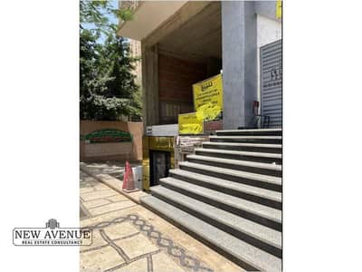 Ready to move retail 500m at El Maadi for rent