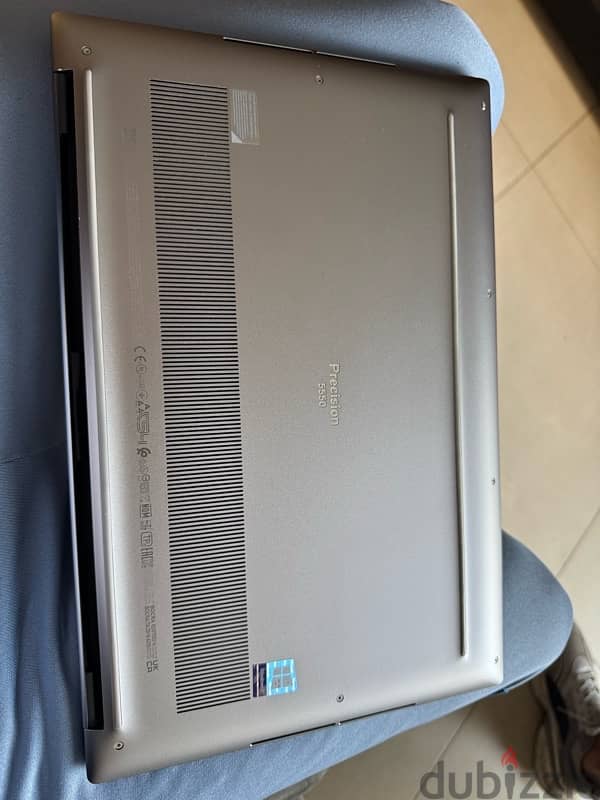 Dell precision 5550 2