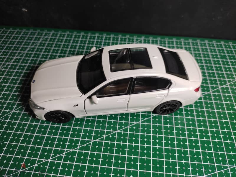 Bmw 320i diecast model ماكيت بي ام 1