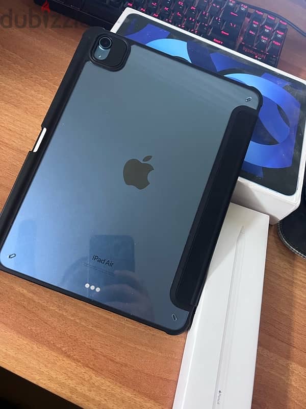 Apple iPad Air 5th Gen M1 64GB BLUE. 1