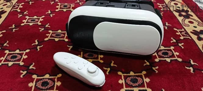 vr box مع الريموت بتاعها